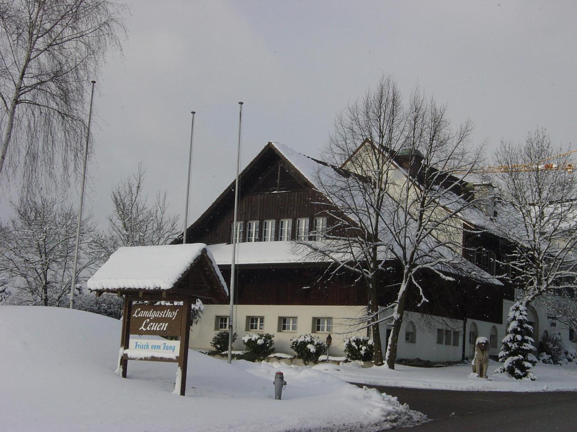Landgasthof Leuen 유이티콘 외부 사진